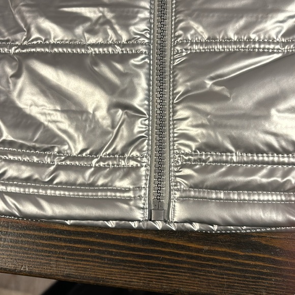 Avia silver Puffer Vest new - Picture 7 of 7